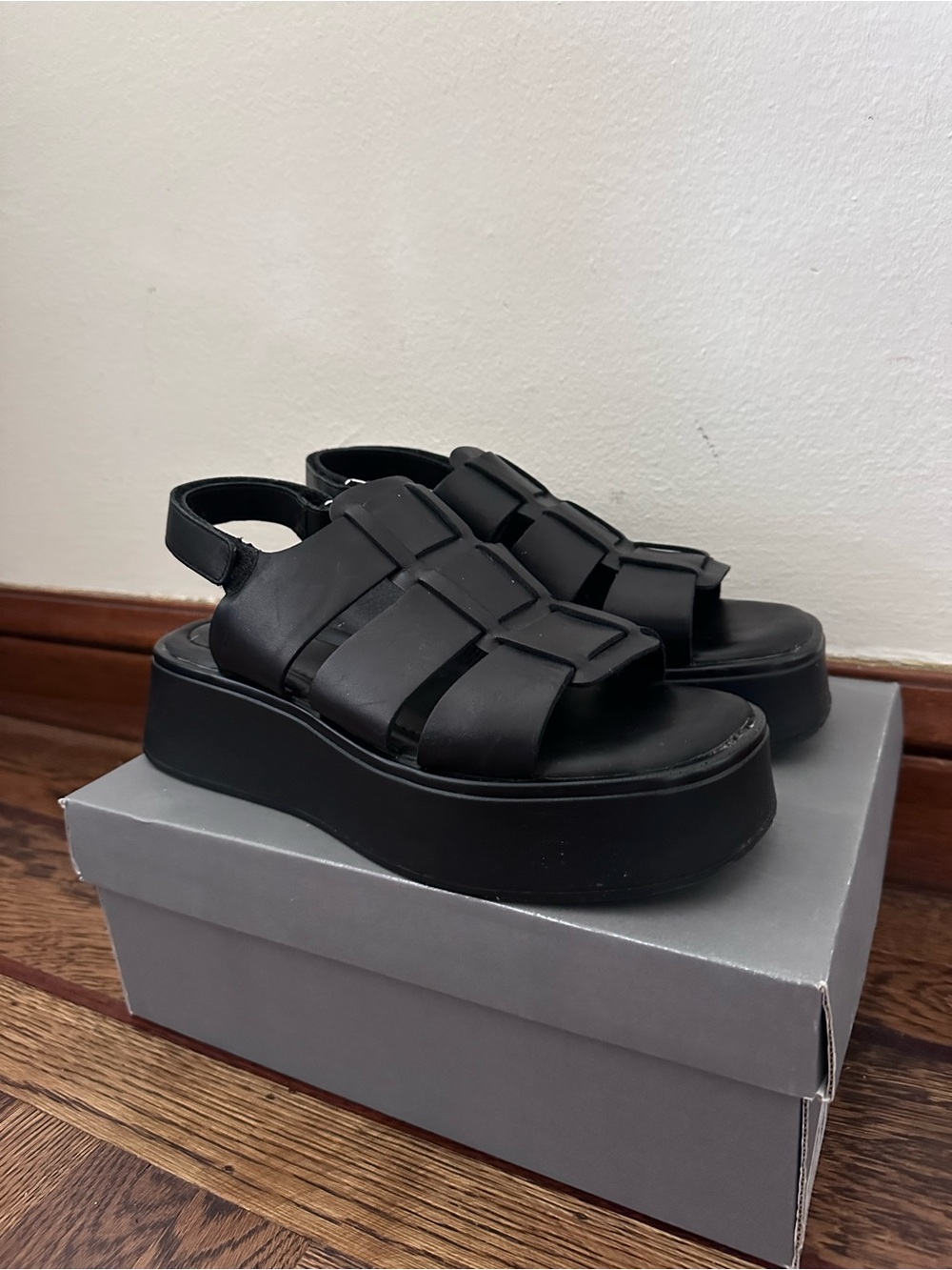 Vagabond Courtney Platform Fisherman Sandals